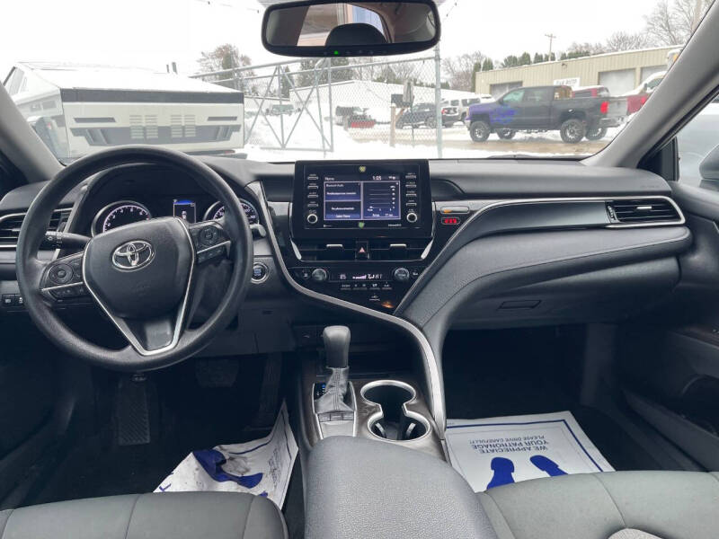 2022 Toyota Camry LE