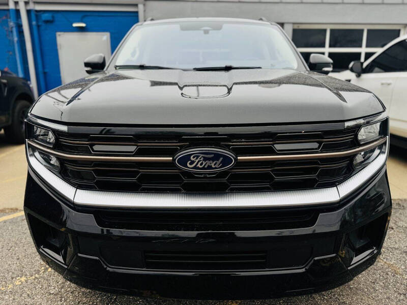 2025 Ford Expedition Platinum