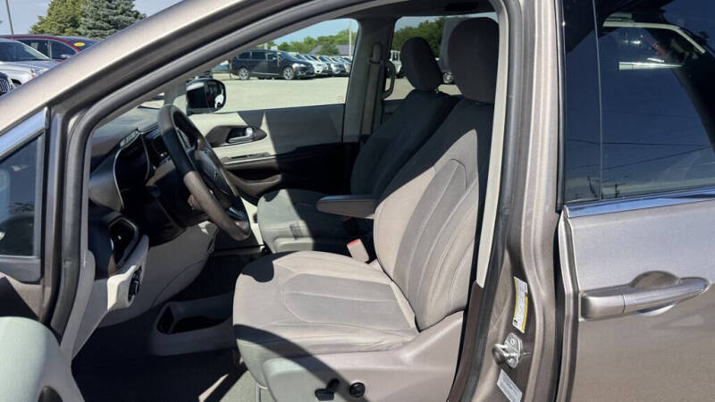 2017 Chrysler Pacifica LX