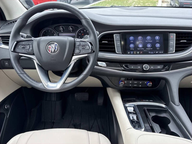 2023 Buick Enclave Essence