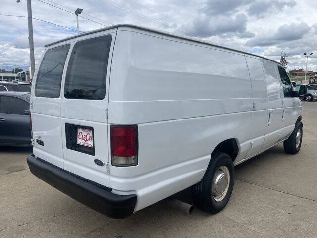 2005 Ford E-Series E-350 SD