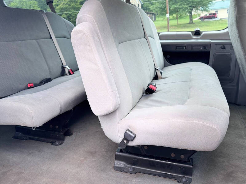 2010 Ford E-Series E-350 SD XLT