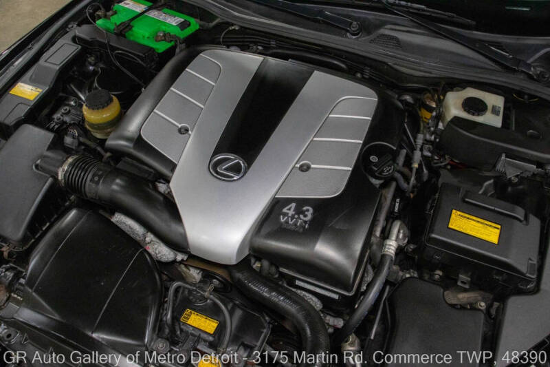 2004 Lexus SC 430