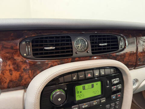 2004 Jaguar XJ-Series XJ8