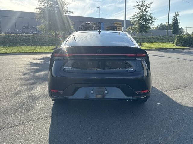 2025 Toyota Prius XLE