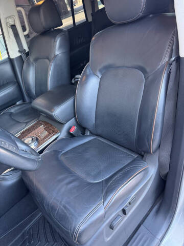 2017 Nissan Armada Platinum