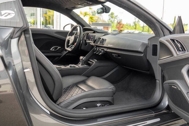 2017 Audi R8 28