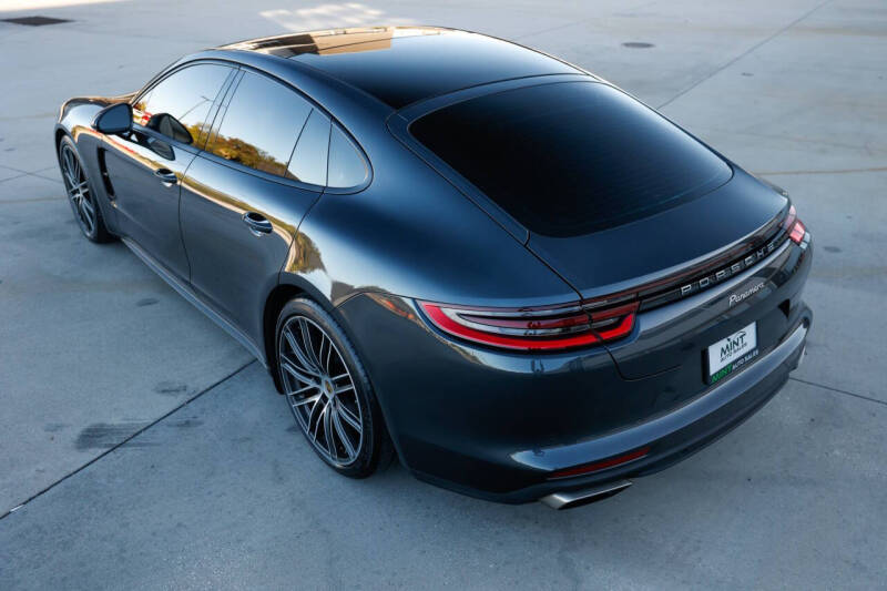 2018 Porsche Panamera