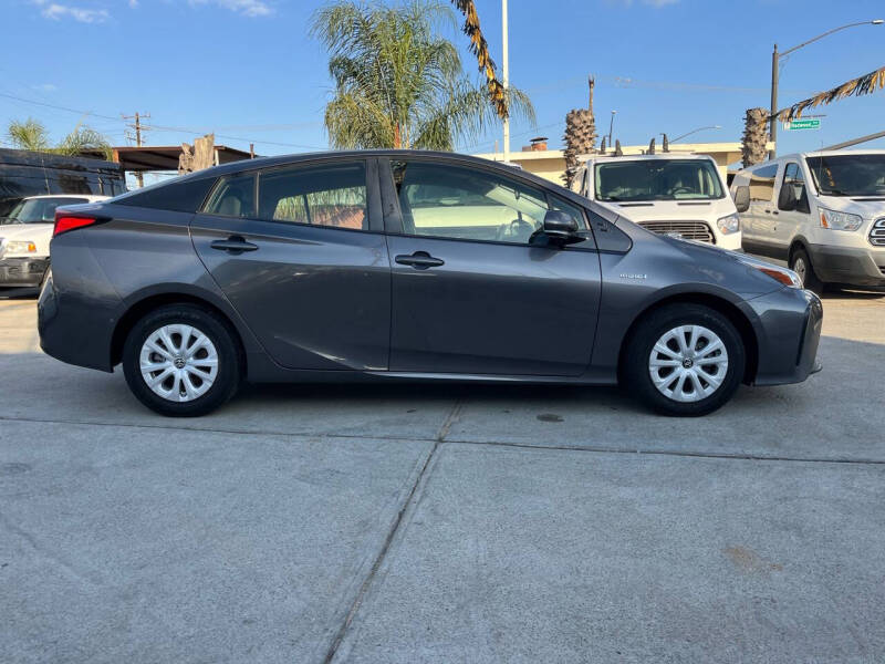 2020 Toyota Prius XLE