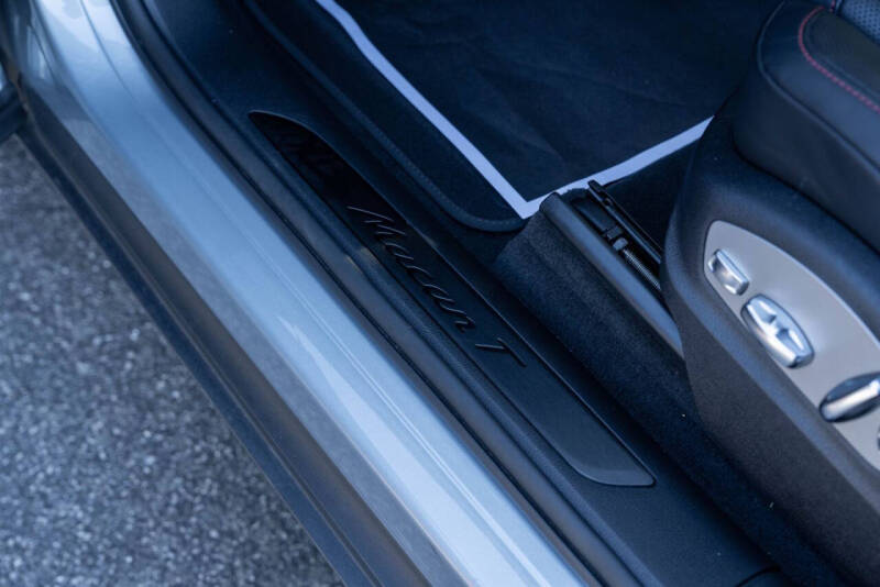 2025 Porsche Macan T