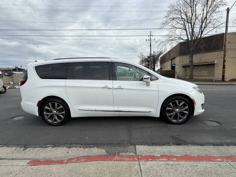 2017 Chrysler Pacifica Limited