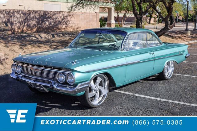 Turquoise 1961 Chevrolet Impala 1