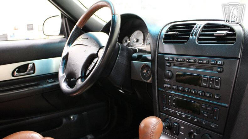 2003 Ford Thunderbird