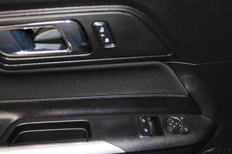 2015 Ford Mustang V6