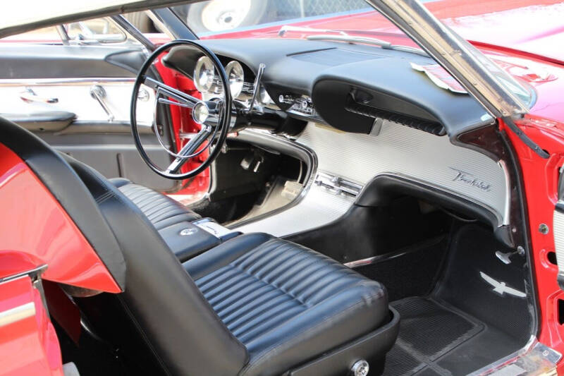 1962 Ford Thunderbird