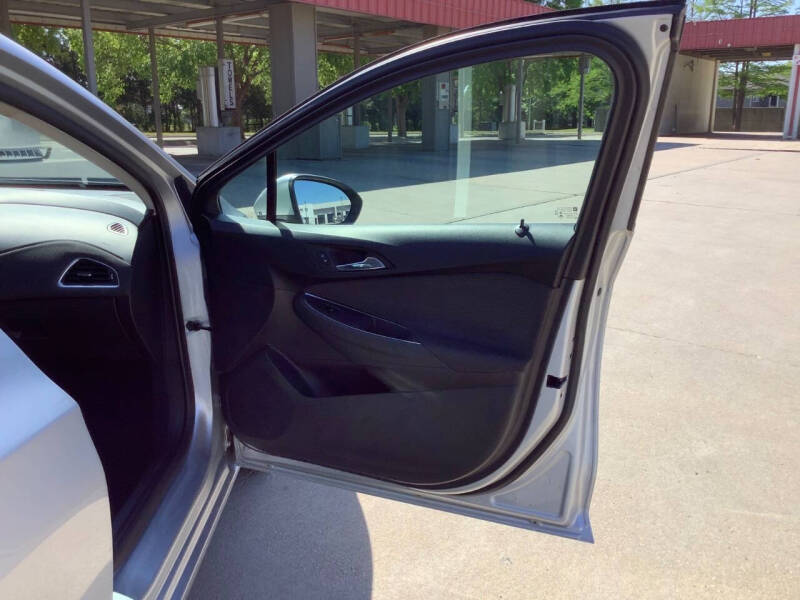 2017 Chevrolet Cruze LT Auto