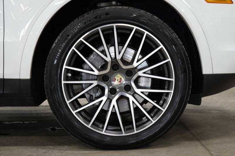 2019 Porsche Cayenne E-Hybrid