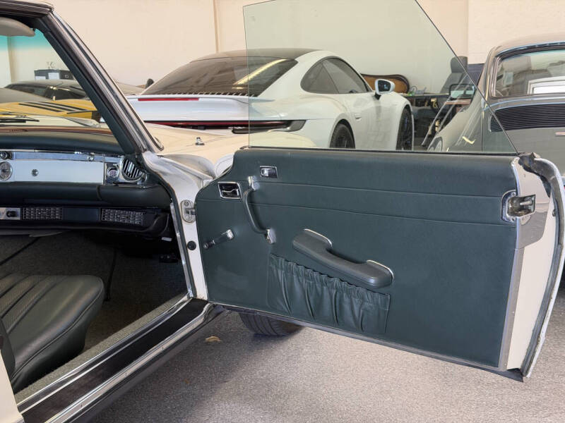 1970 Mercedes-Benz 280-Class