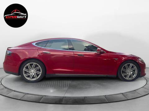 2015 Tesla Model S 90D