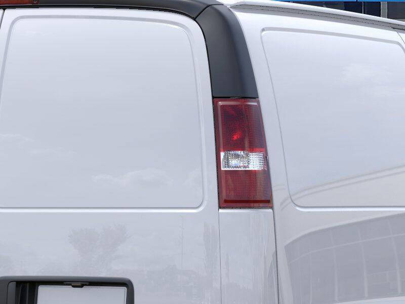 2025 Chevrolet Express 2500