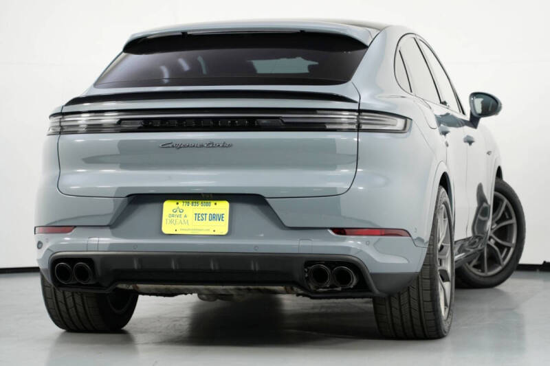 2024 Porsche Cayenne Turbo E-Hybrid Coupe