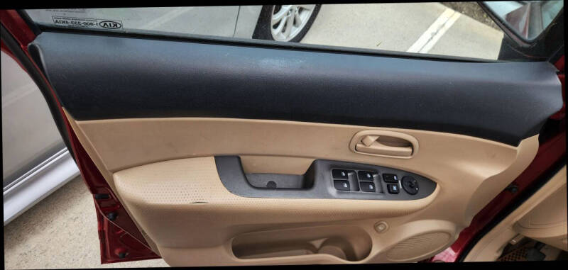 2007 Kia Rondo