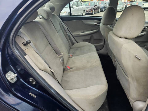 2011 Toyota Corolla LE