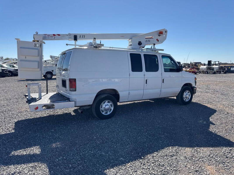 2011 Ford E-Series E-350 SD