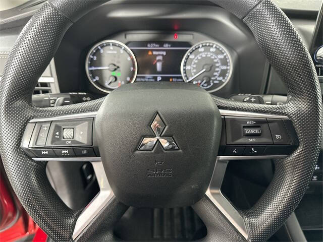 2022 Mitsubishi Outlander ES