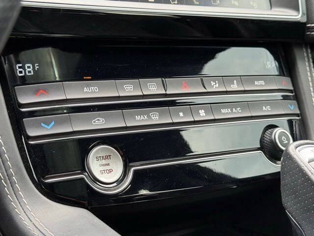2020 Jaguar F-PACE SVR