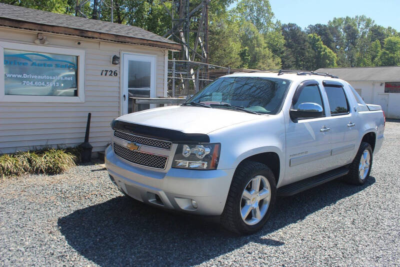 2013 Chevrolet Avalanche LS Black Diamond