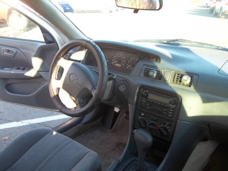 2001 Toyota Camry null photo 28