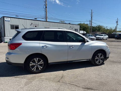 2018 Nissan Pathfinder S
