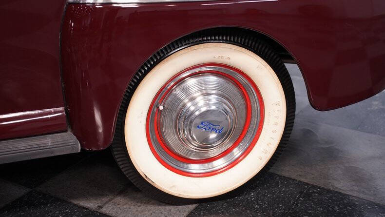 1941 Ford Super Deluxe