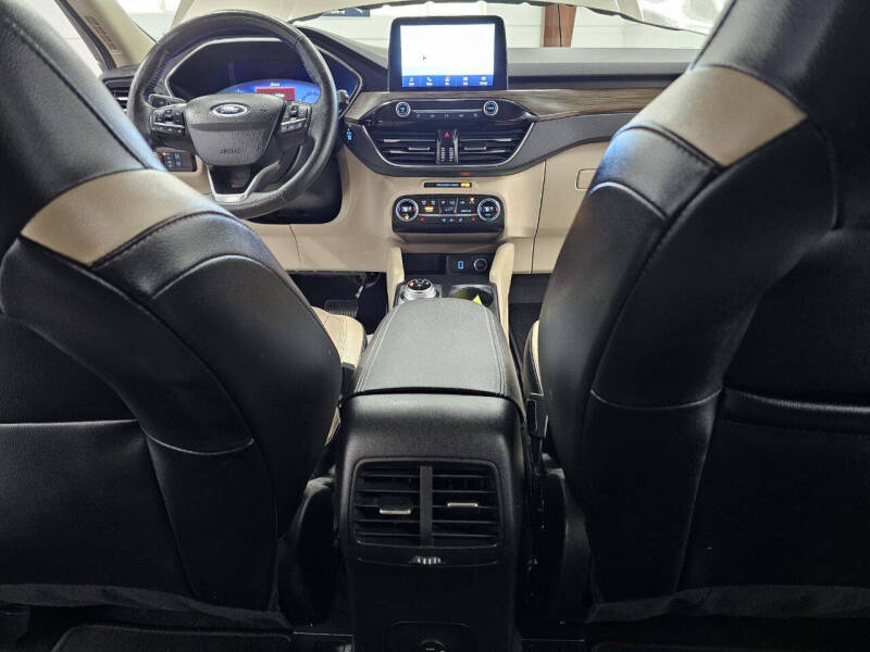 2020 Ford Escape Titanium