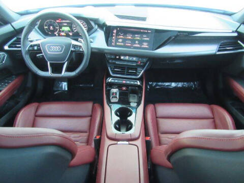 2023 Audi e-tron GT quattro Prestige