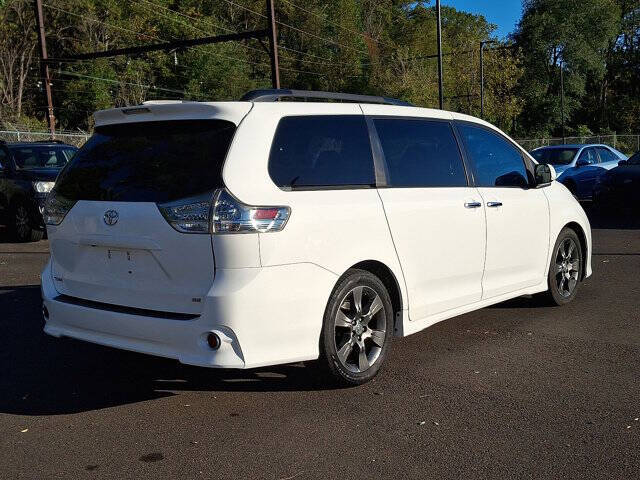 2016 Toyota Sienna