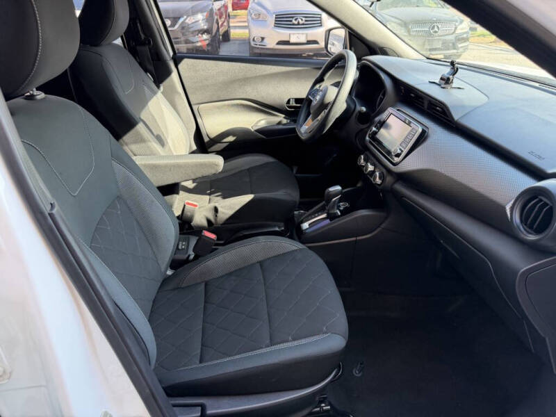 2020 Nissan Kicks S