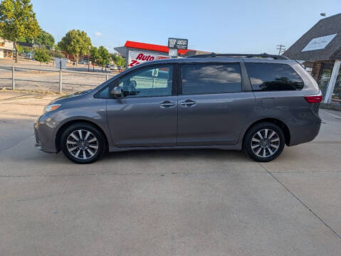 2020 Toyota Sienna XLE 7-Passenger