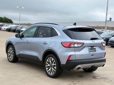 2022 Ford Escape Titanium