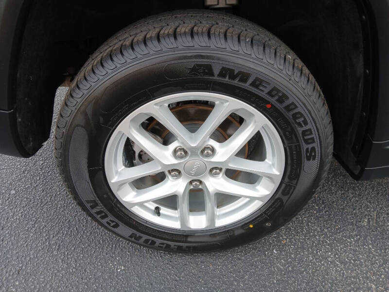 2023 Jeep Grand Cherokee Laredo X