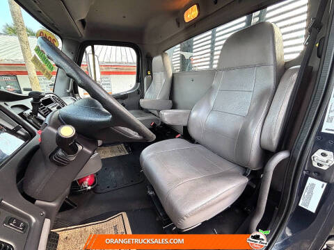 2019 Freightliner M2 106