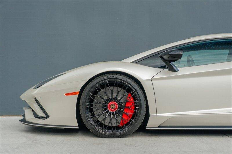 2017 Lamborghini Aventador LP 740-4 S