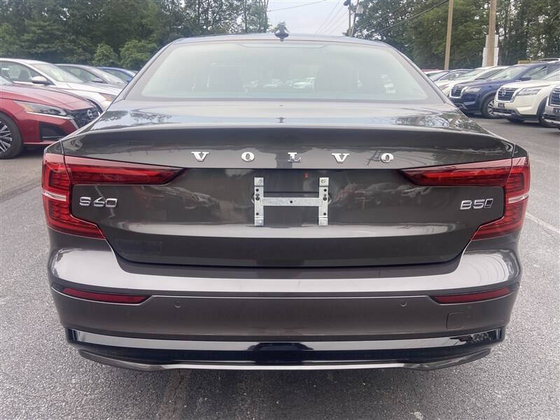 2025 Volvo S60 B5 Core