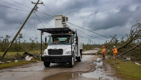 2023 Freightliner M2 106