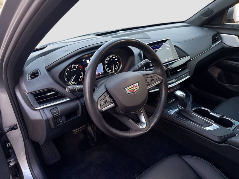 2024 Cadillac CT4 Luxury