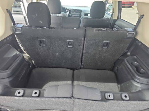 2016 Mitsubishi Outlander ES