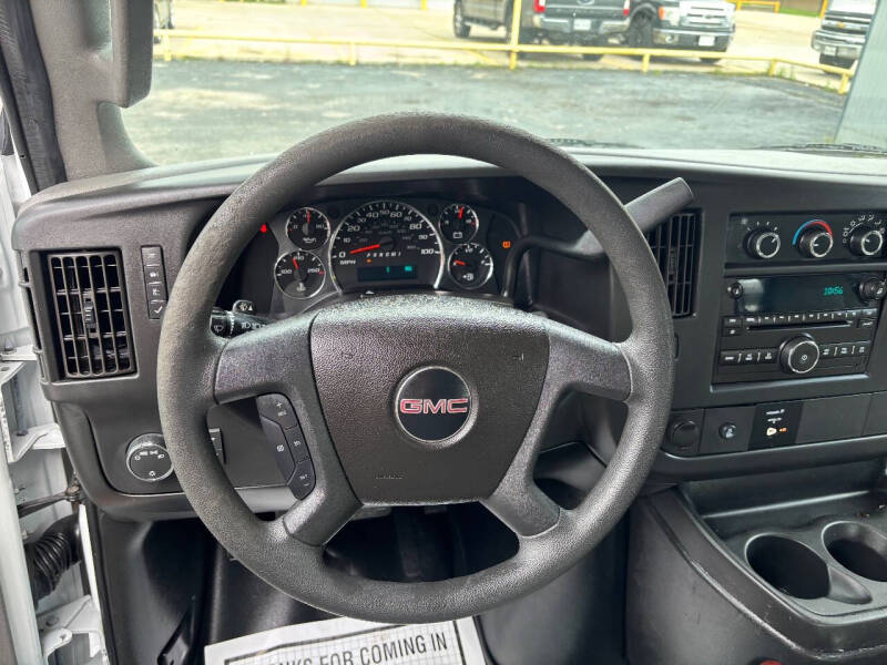2017 GMC Savana 2500