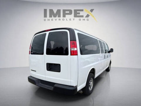2025 Chevrolet Express LS 3500