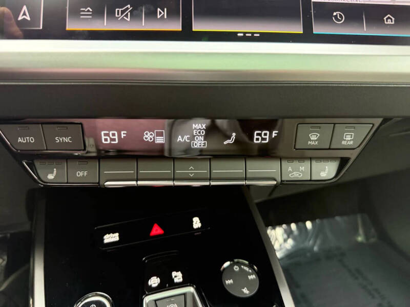 2024 Audi Q4 e-tron quattro Prestige 50